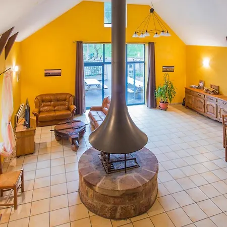 Grande Maison Conviviale A Avec Jardin Et Cheminee *