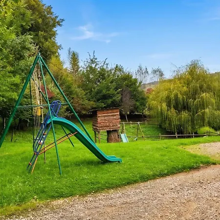 Grande Maison Conviviale A Avec Jardin Et Cheminee *