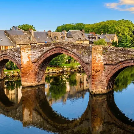 Grande Maison Conviviale A Avec Jardin Et Cheminee Semesterbostad Saint-Côme-dʼOlt