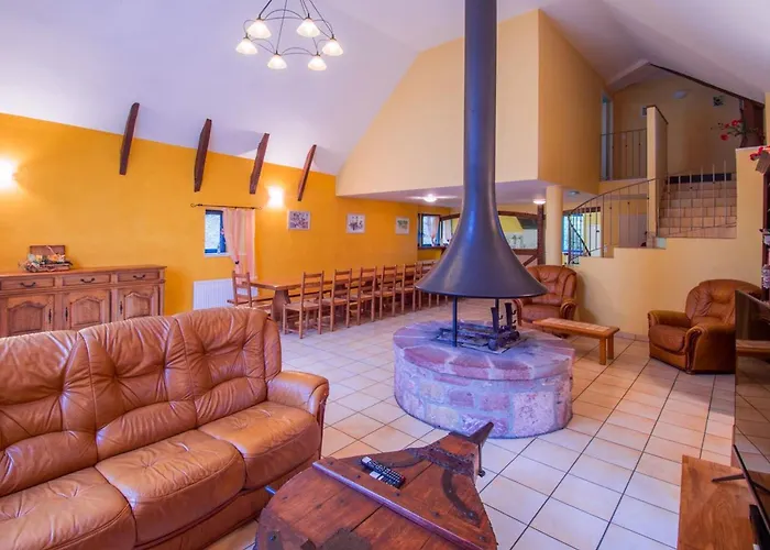 Grande Maison Conviviale A Avec Jardin Et Cheminee * Saint-Côme-dʼOlt